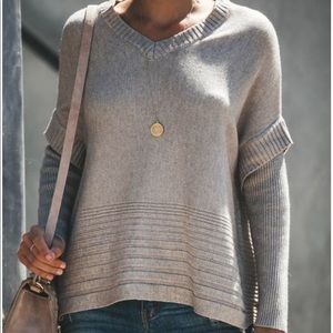 VICI ELDRIDGE CASHMERE BLEND SWEATER - taupe